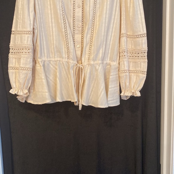 Wonderby woman’s blouse, long sleeves, size XXL. Cream color. - Picture 3 of 13